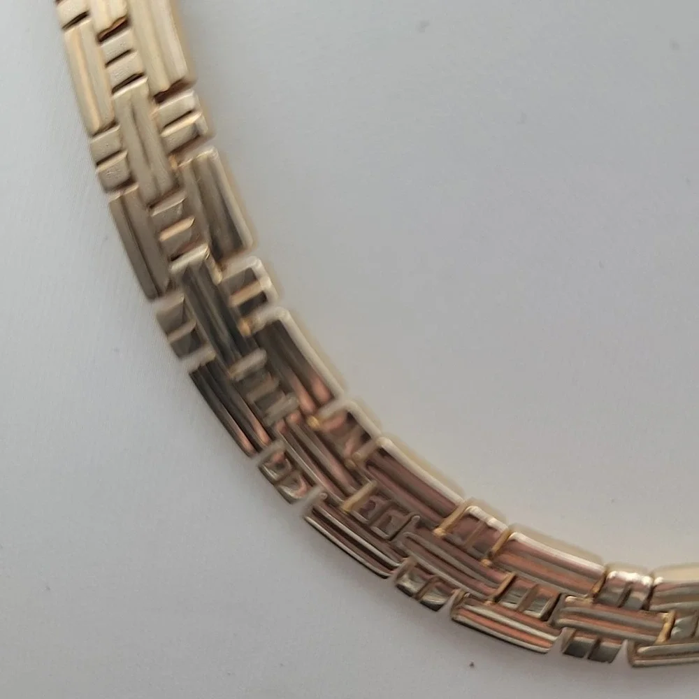 Vintage Crown Trifari Gold Brick Link Choker Necklace 15‎ Inch Old Money